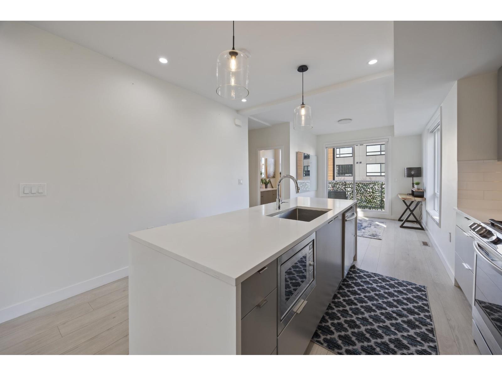 6 19628 55A AVENUE, Langley