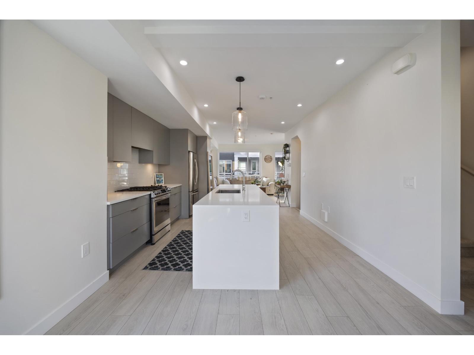 6 19628 55A AVENUE, Langley