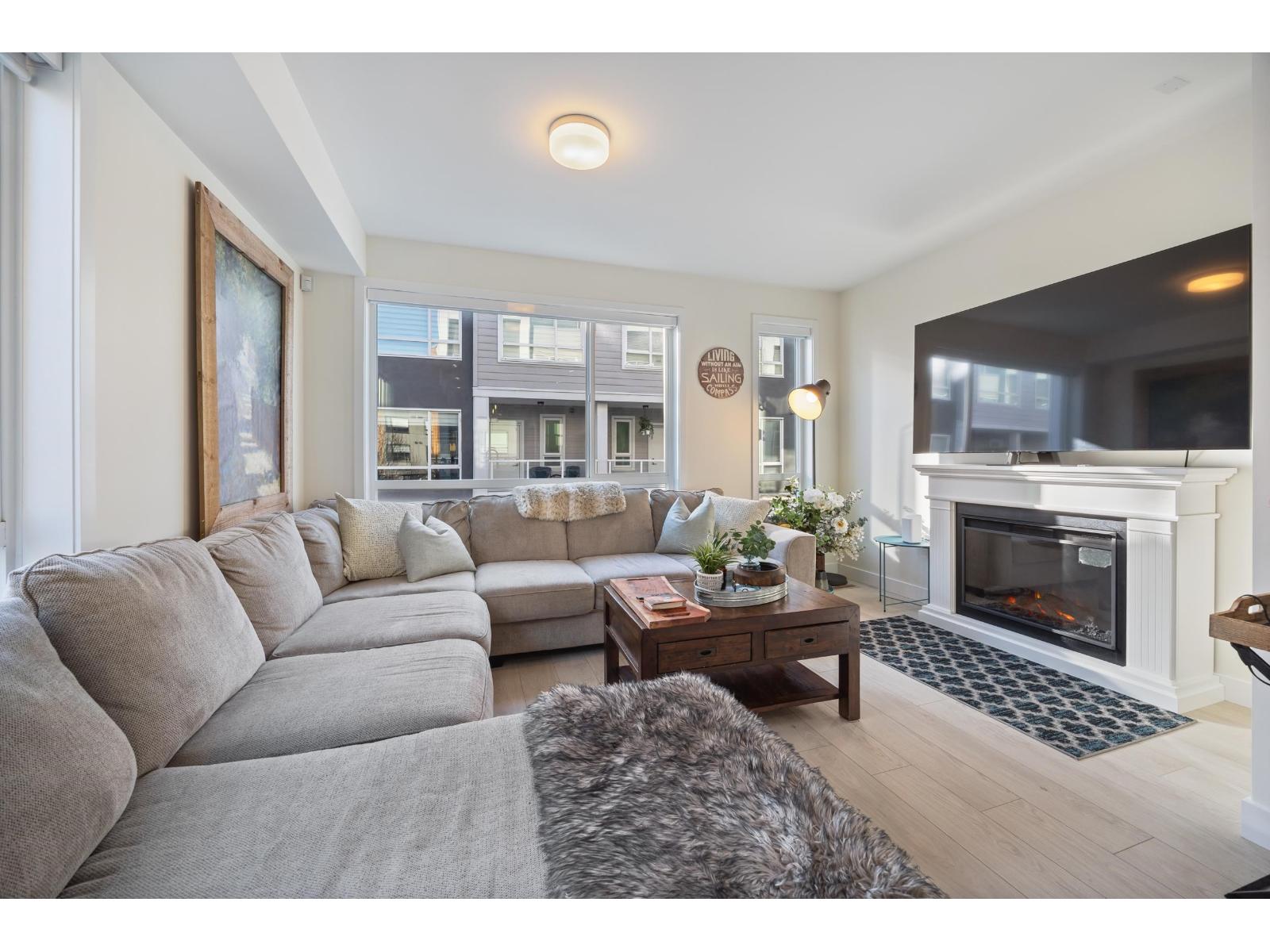 6 19628 55A AVENUE, Langley