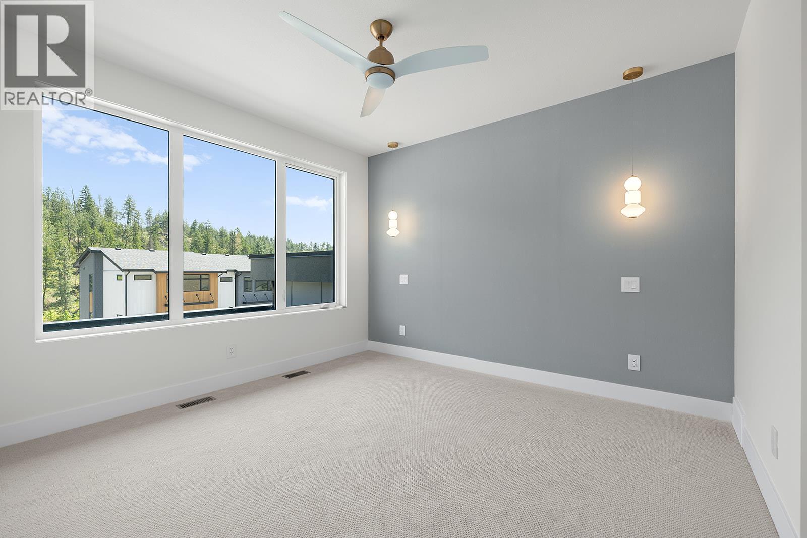  3462 Hilltown Close, Kelowna