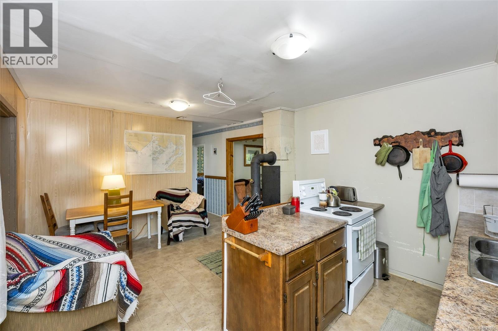  17002 Wickanninish Road, Port Renfrew