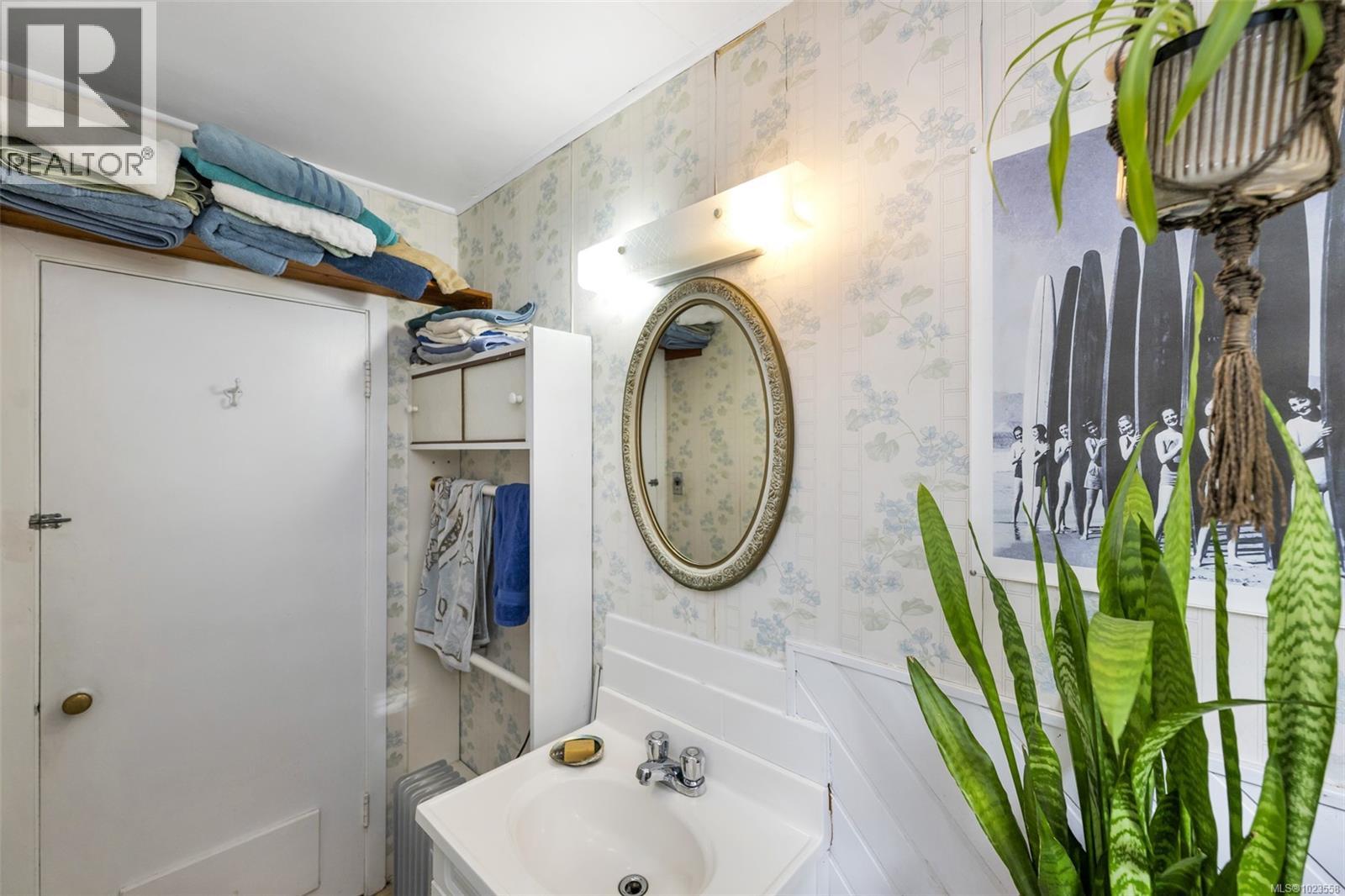  17002 Wickanninish Road, Port Renfrew