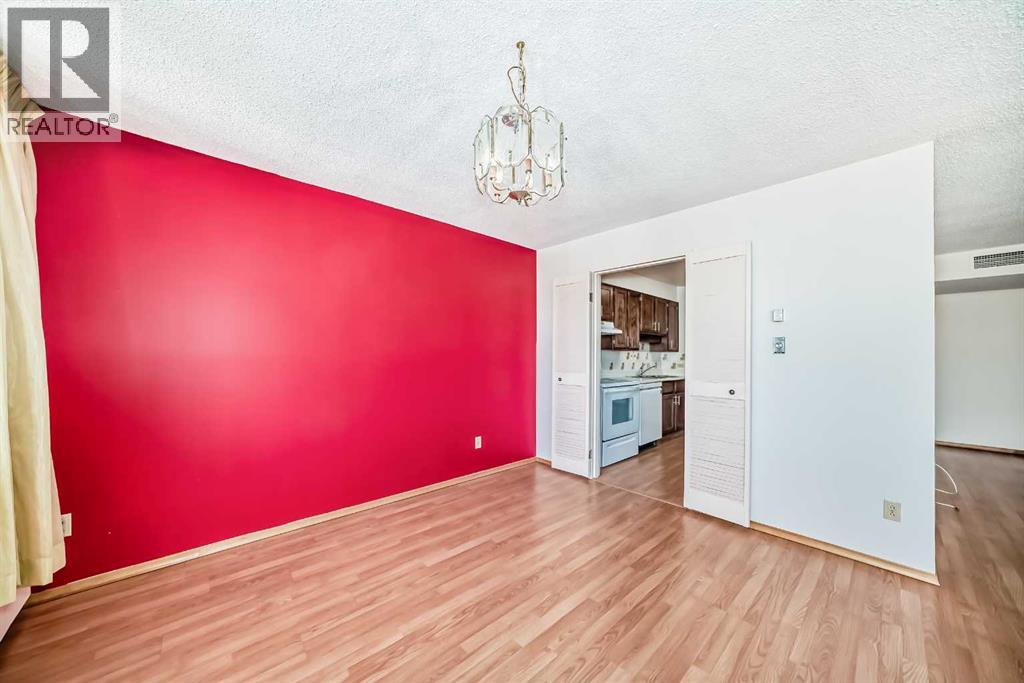 Single Family House for Sale in    Avenue SW Mission Calgary 