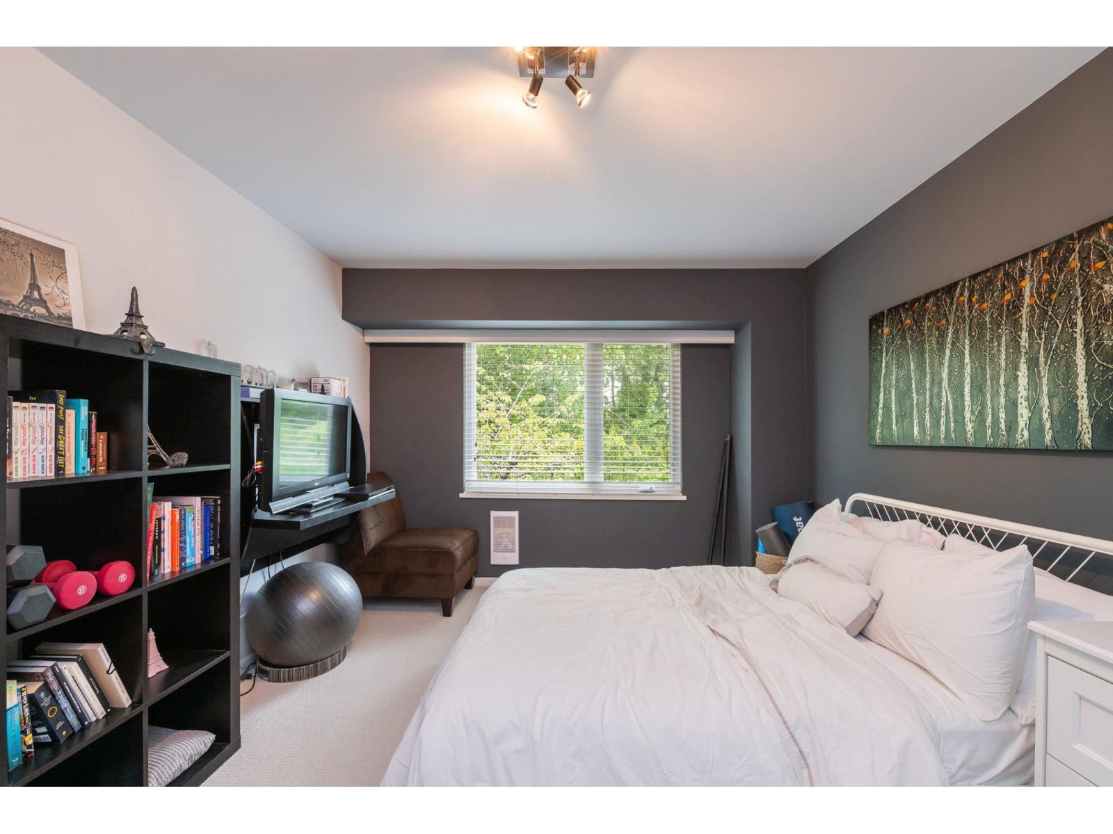 1452 STEVENS STREET, White Rock