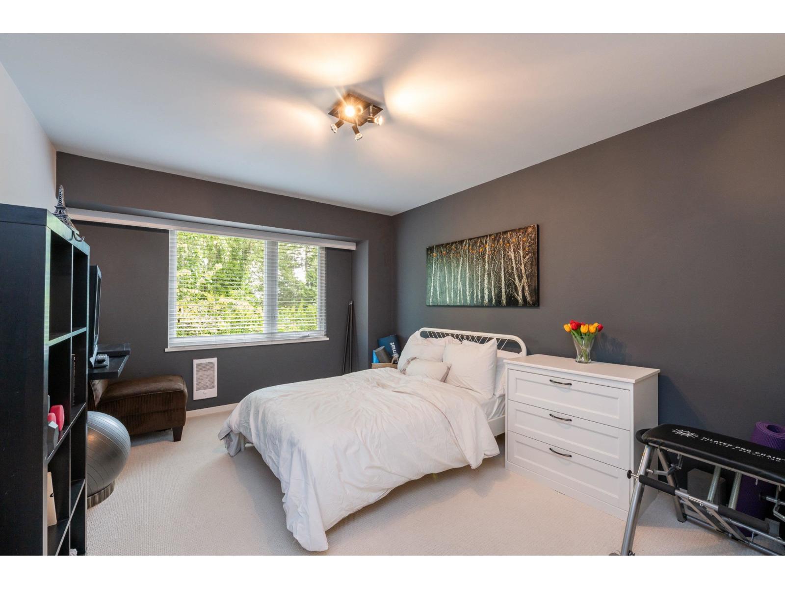 1452 STEVENS STREET, White Rock