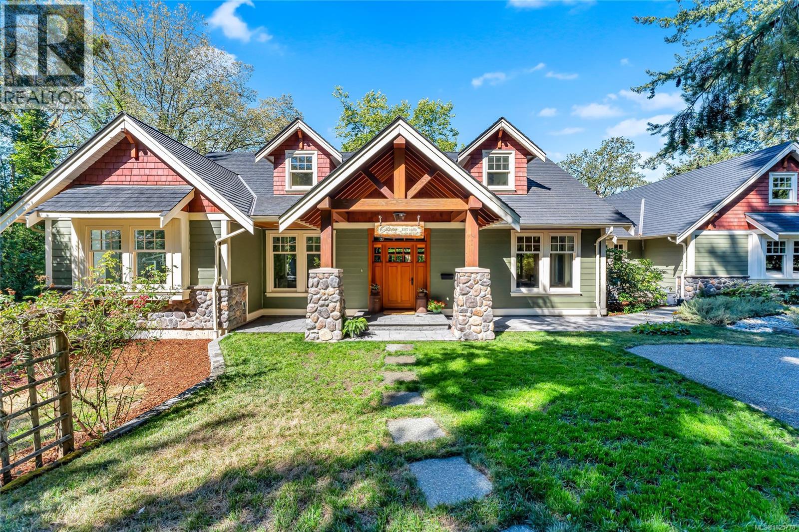 6140 Lakes Rd, Duncan