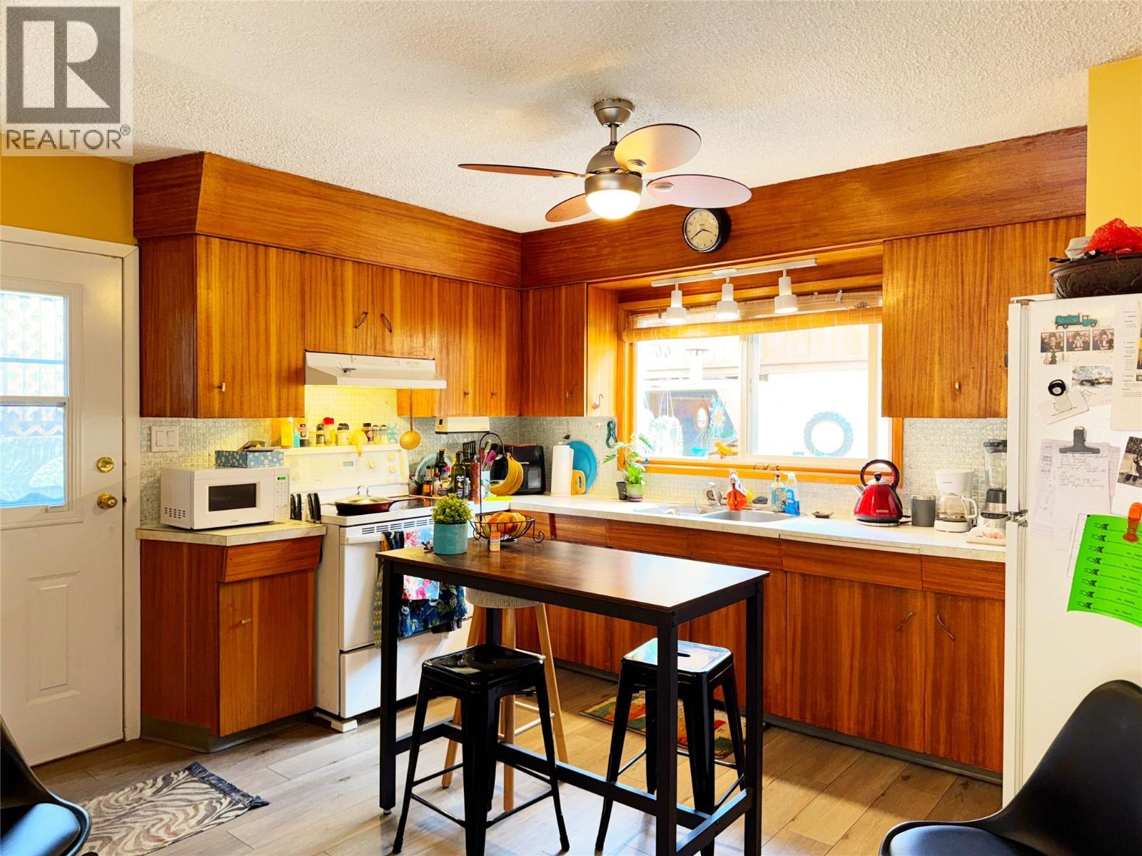 214 Wellington Avenue, Warfield