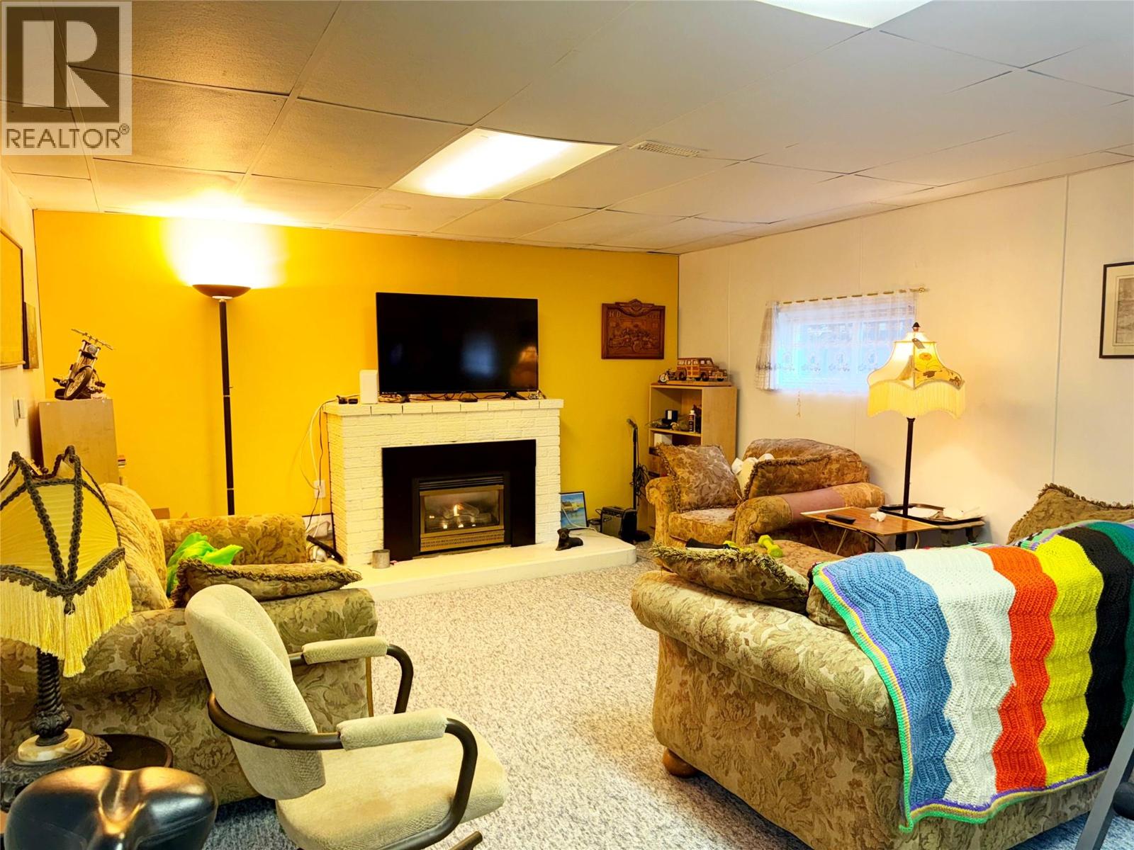 214 Wellington Avenue, Warfield