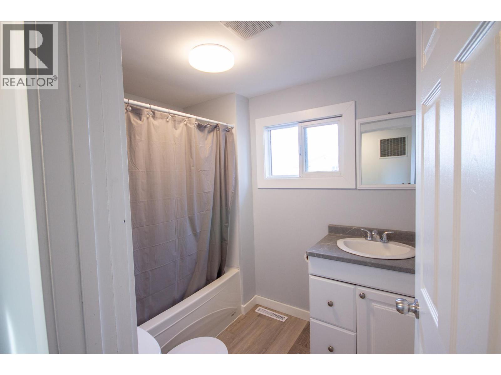 9705 8 Street, Dawson Creek