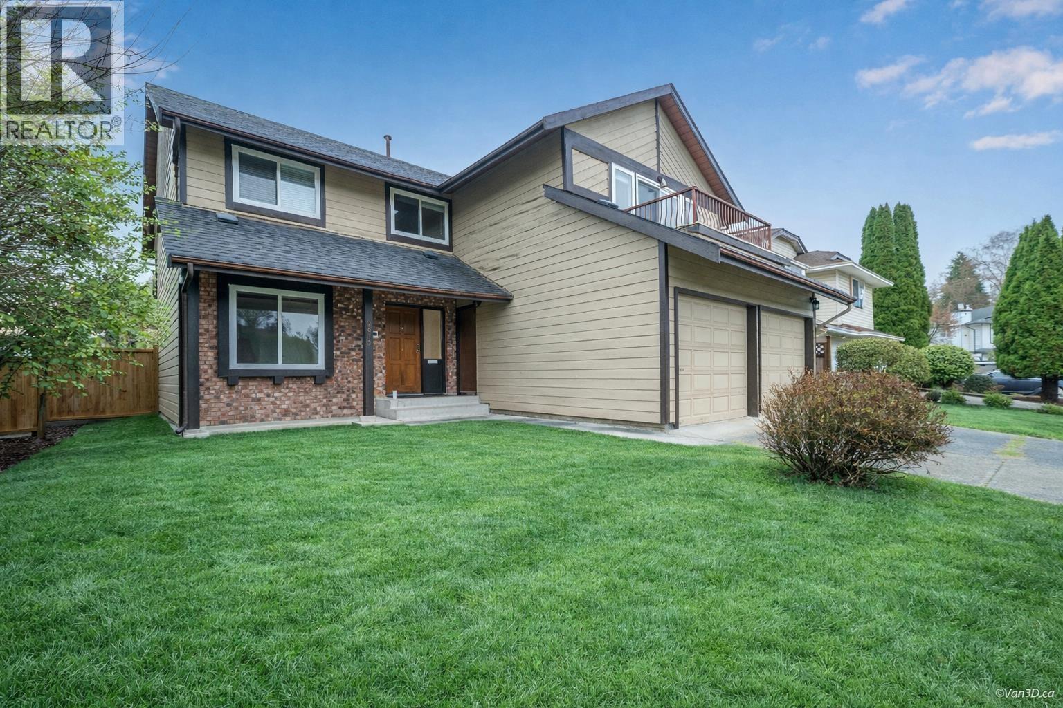 2813 WINDRUM AVENUE, Coquitlam