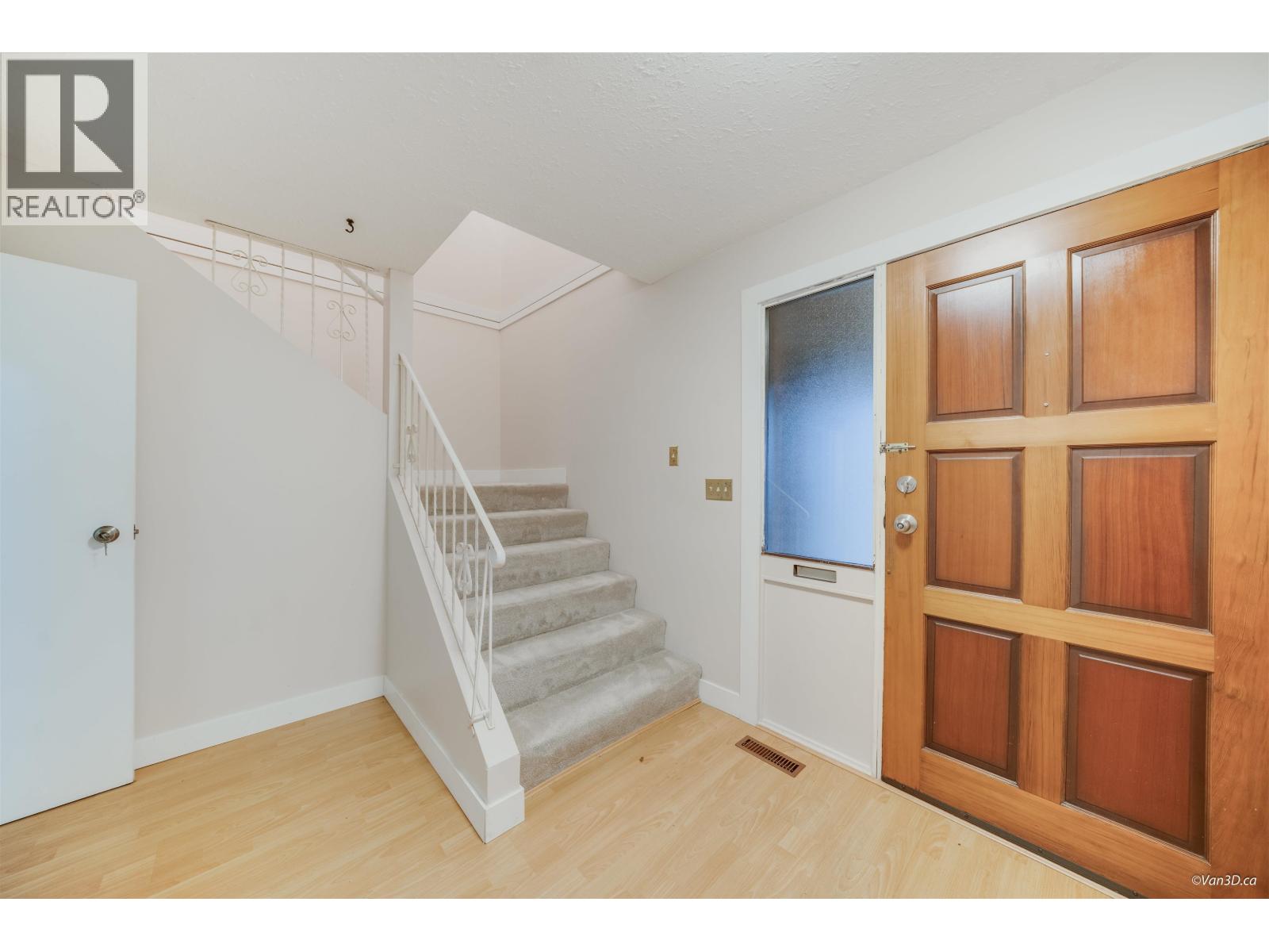 2813 WINDRUM AVENUE, Coquitlam