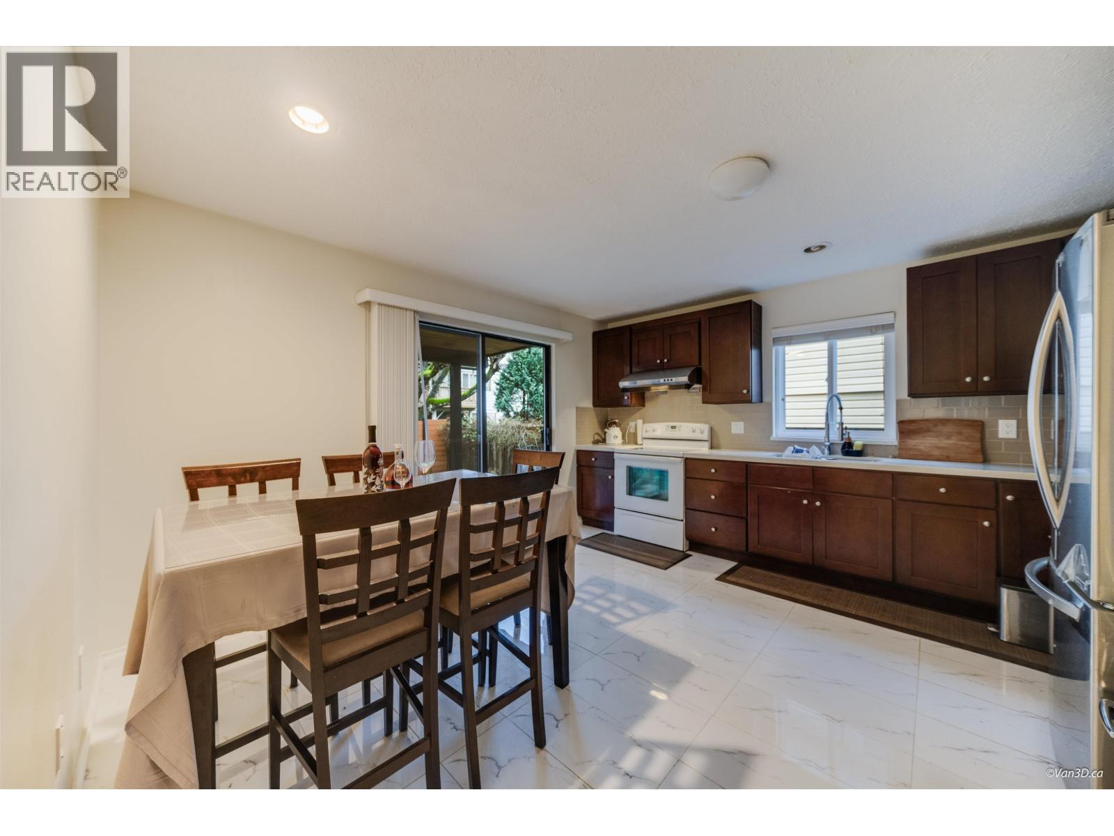 2813 WINDRUM AVENUE, Coquitlam