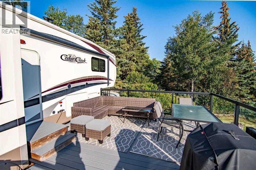 25054 South Pine Lake Road, Rural Red Deer County