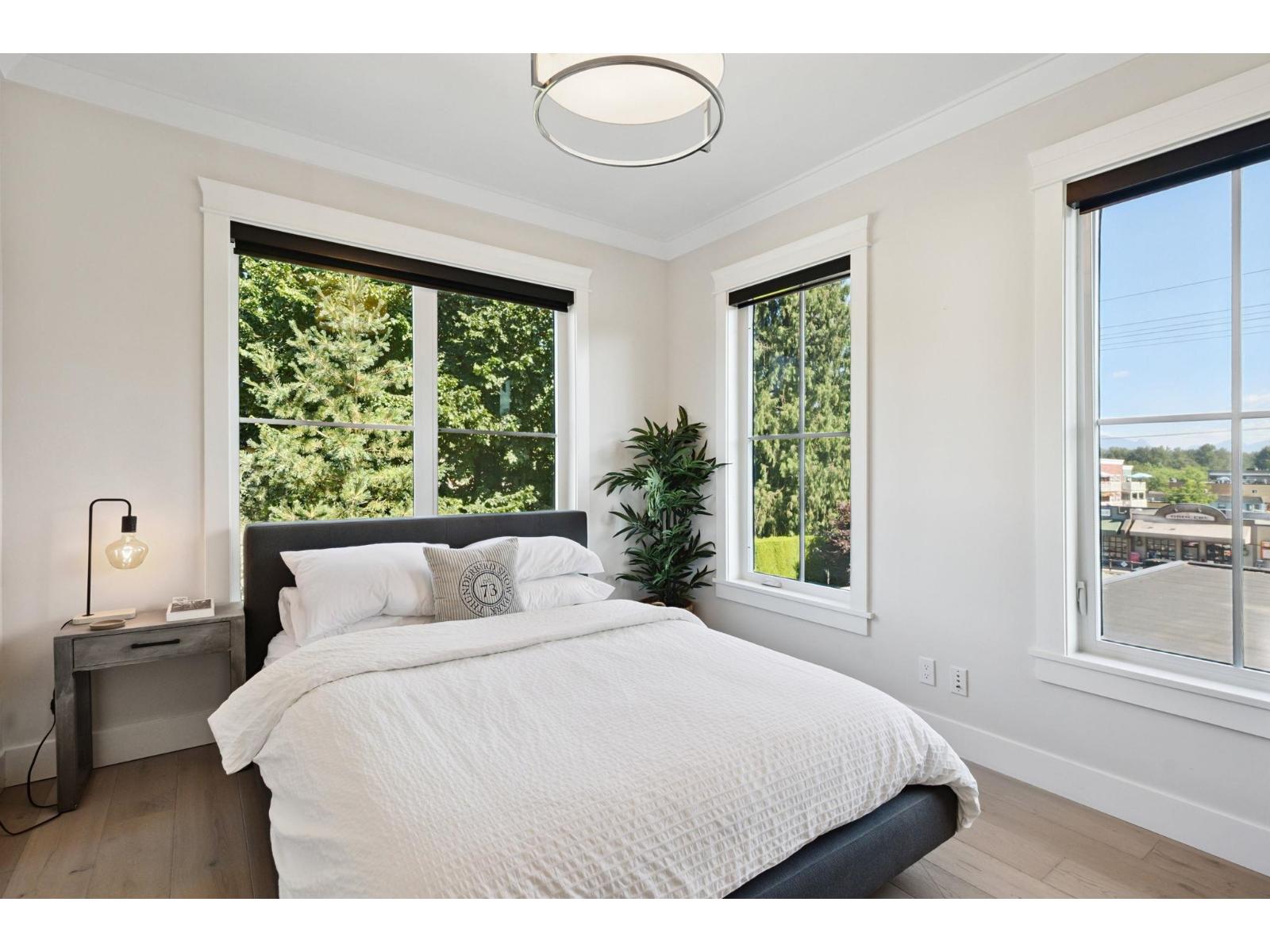 206 23189 FRANCIS AVENUE, Langley