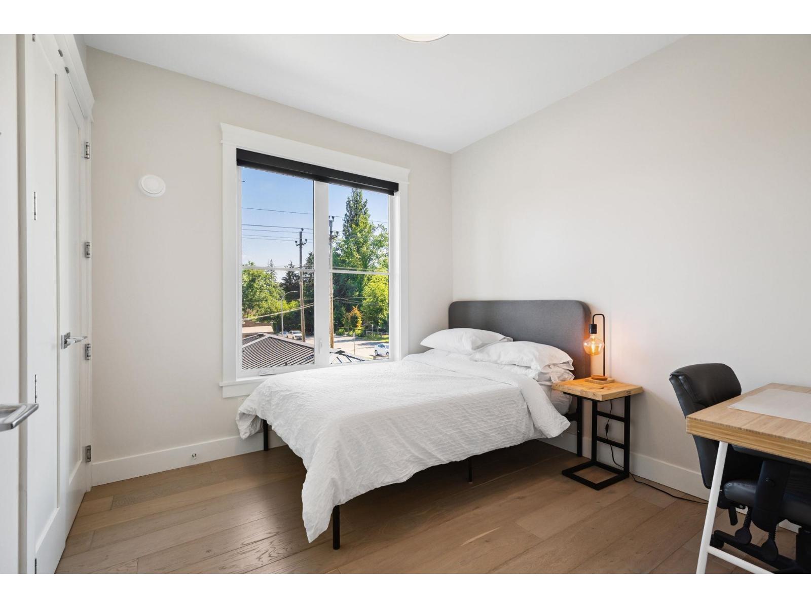 206 23189 FRANCIS AVENUE, Langley