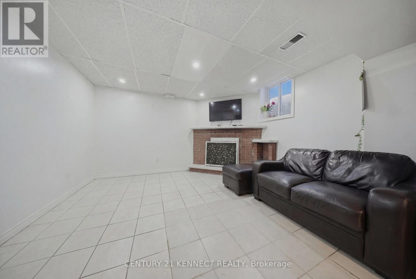 Single Family House for Sale in  NORMA CRESCENT Brampton (Westgate) 