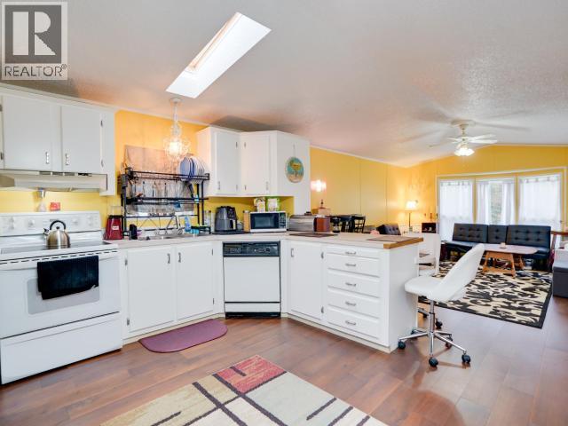 1-5455 BORDEN PLACE, Powell River