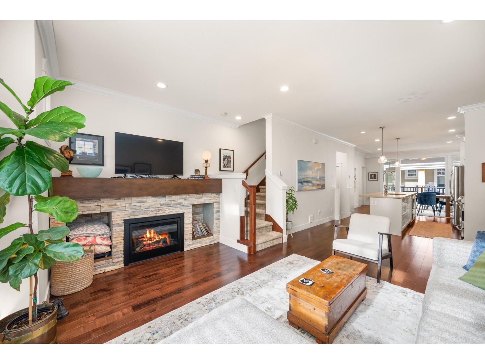 7 17171 2B AVENUE, Surrey