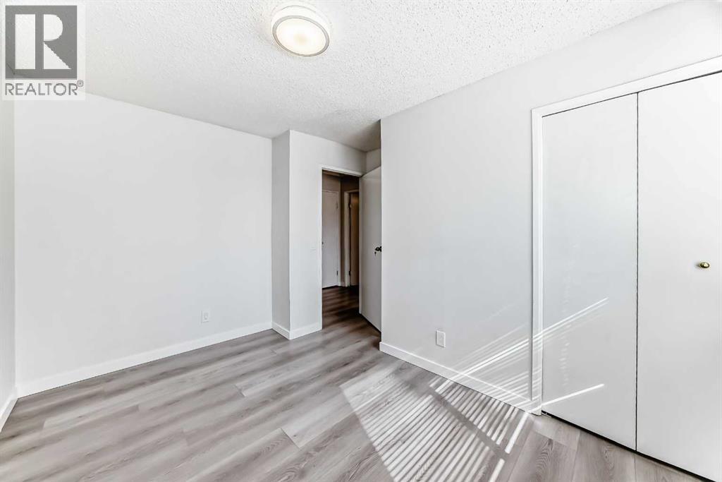 Single Family House for Sale in   Rundleson Road NE Rundle Calgary 