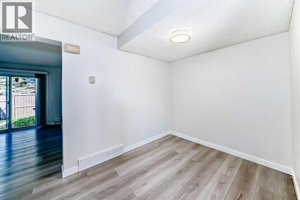 Single Family House for Sale in   Rundleson Road NE Rundle Calgary 