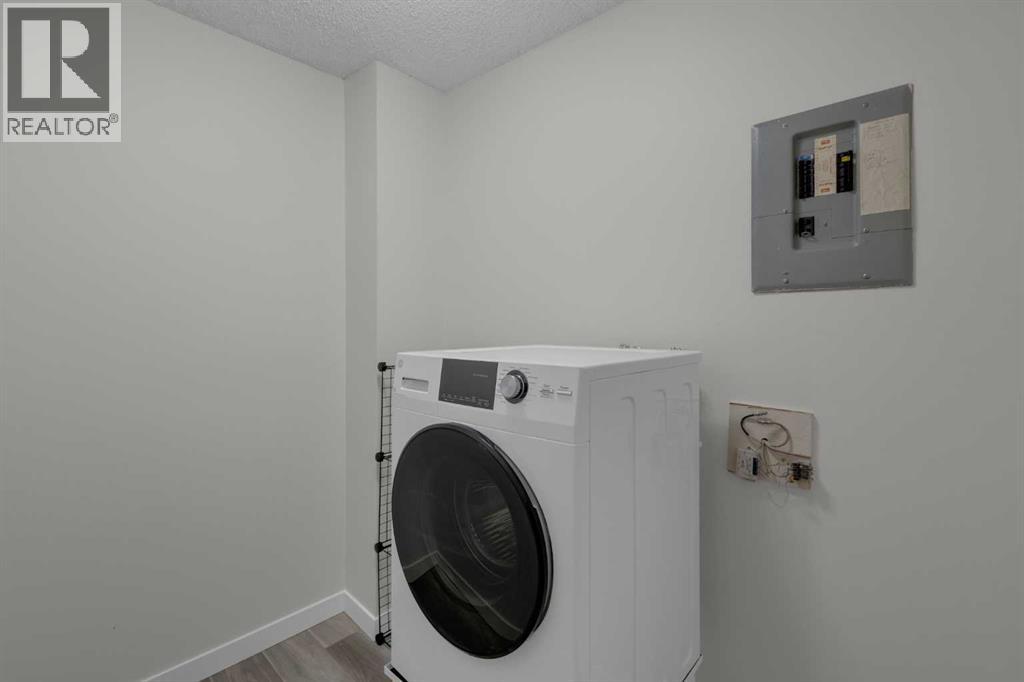 Single Family House for Sale in   Fonda Way SE Forest Heights Calgary 