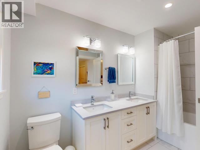 1752 HOLLINGSWORTH ROAD, Powell River