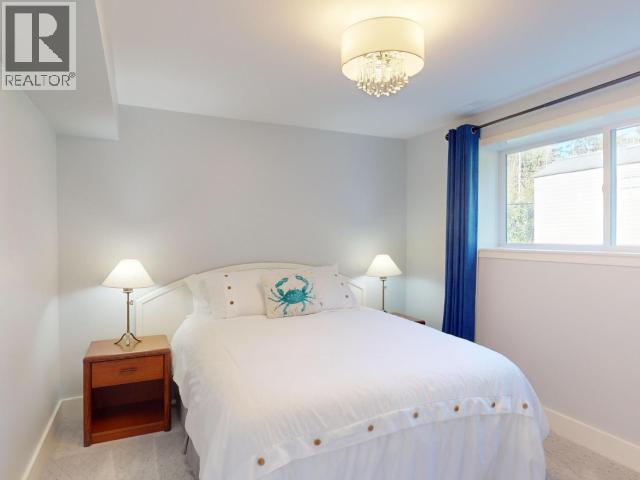 1752 HOLLINGSWORTH ROAD, Powell River