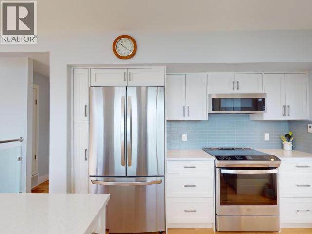 1752 HOLLINGSWORTH ROAD, Powell River