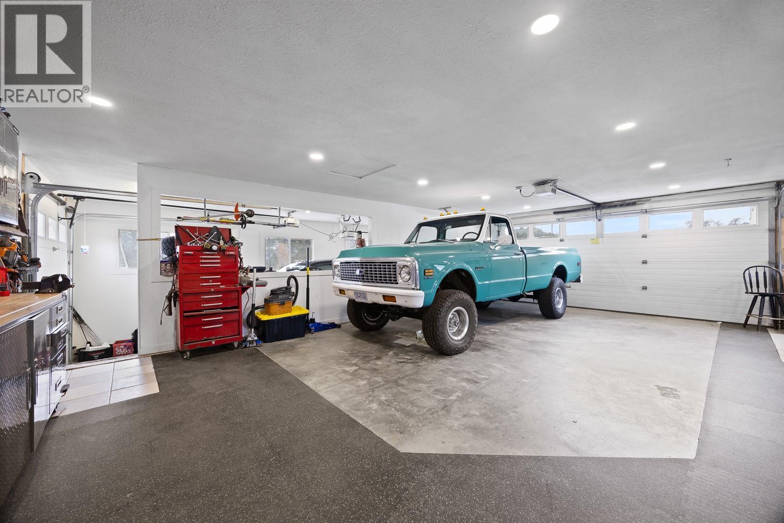  2140 Peters Road, West Kelowna