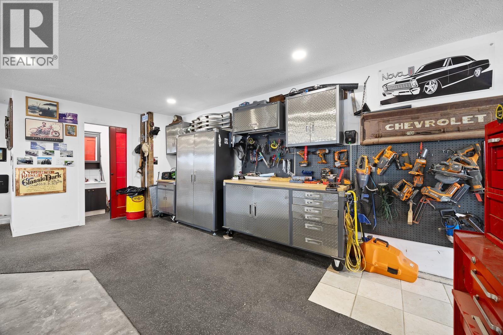  2140 Peters Road, West Kelowna