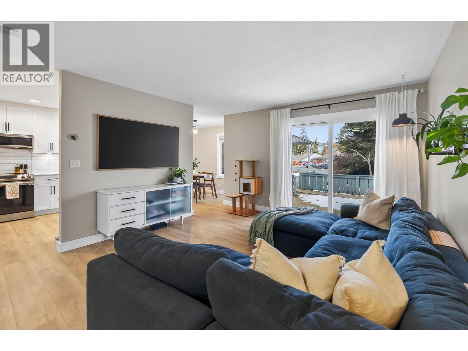 537 GLENEAGLES Drive, Kamloops