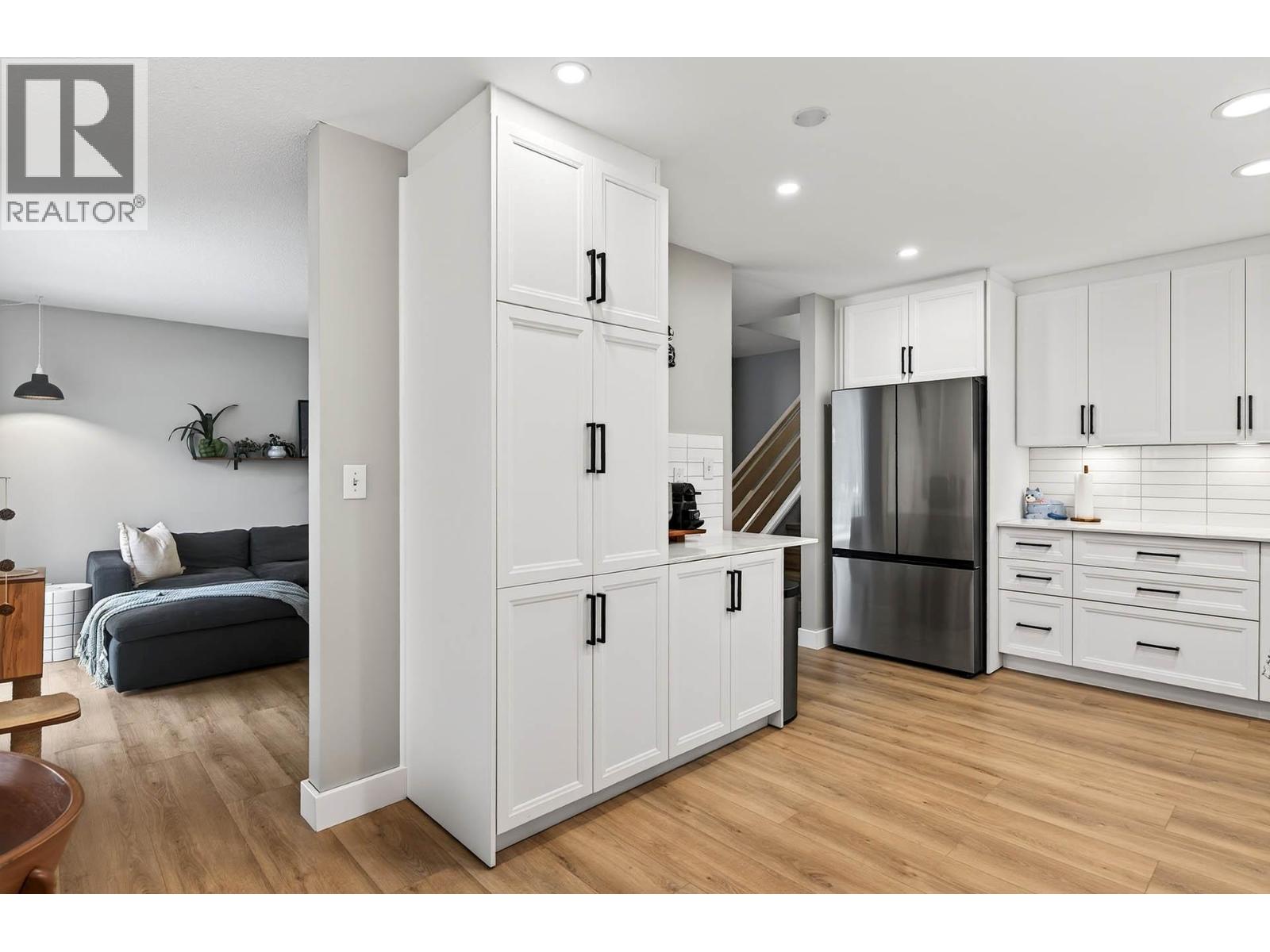 537 GLENEAGLES Drive, Kamloops