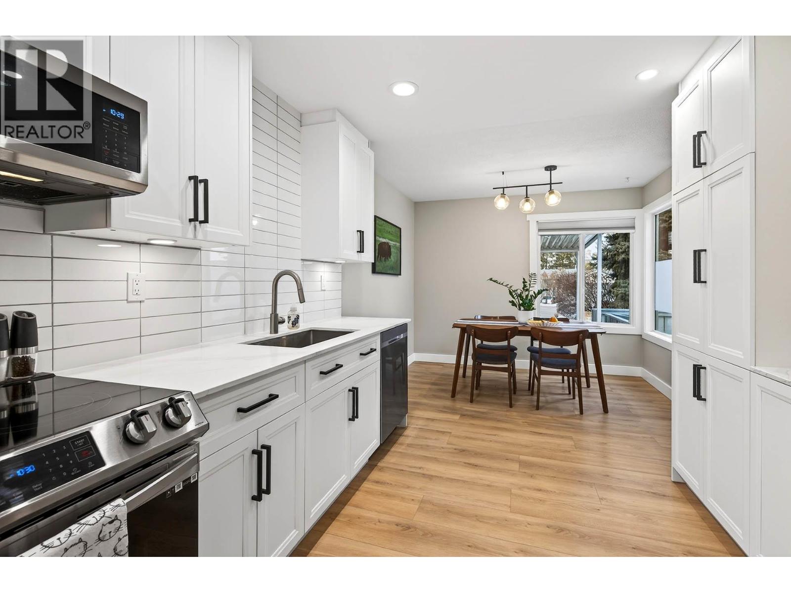 537 GLENEAGLES Drive, Kamloops