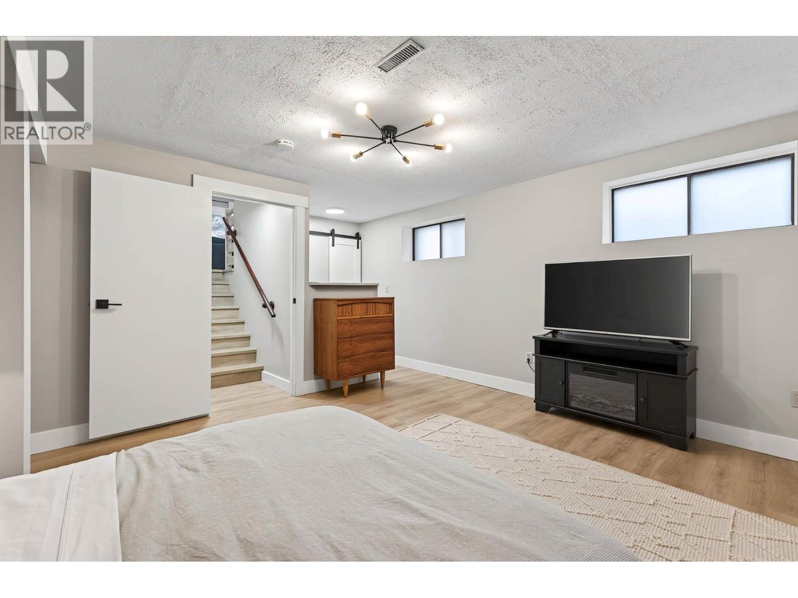 537 GLENEAGLES Drive, Kamloops