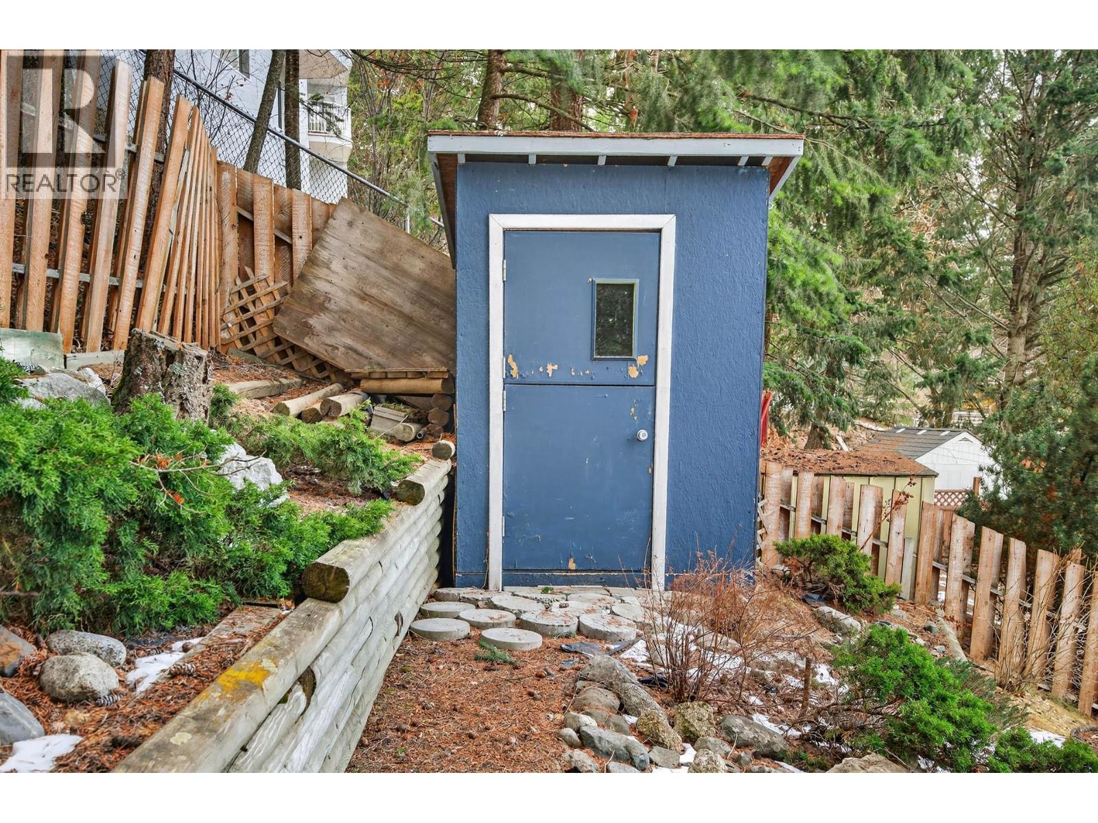 537 GLENEAGLES Drive, Kamloops