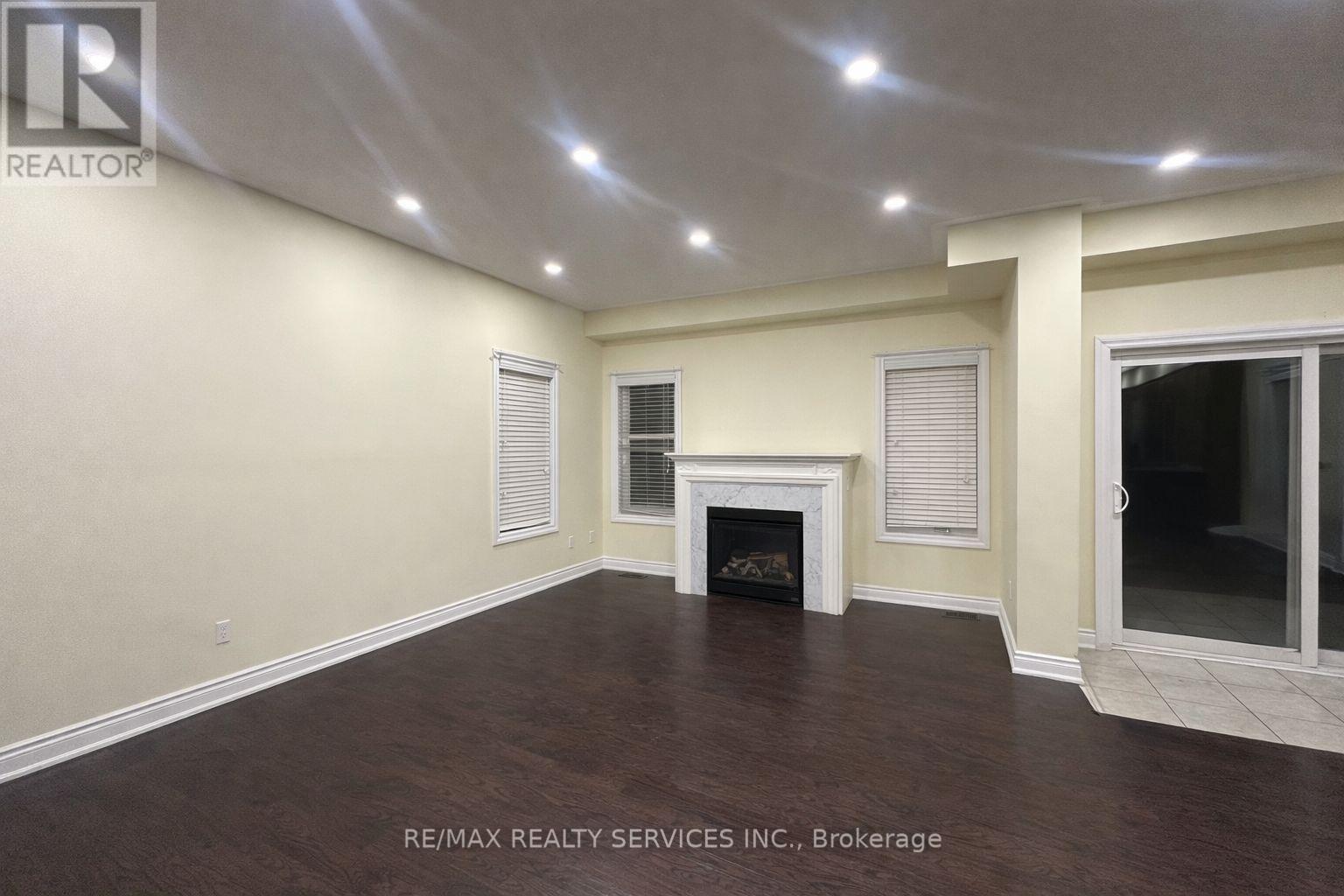 26 RED ASH COURT - Photo 4 of 11, Brampton (Northwood Park), Ontario