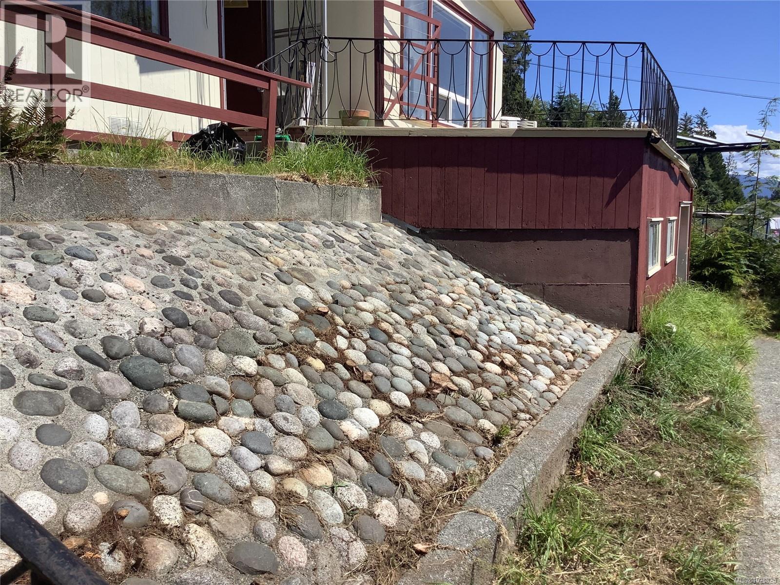 395 2nd St - 14