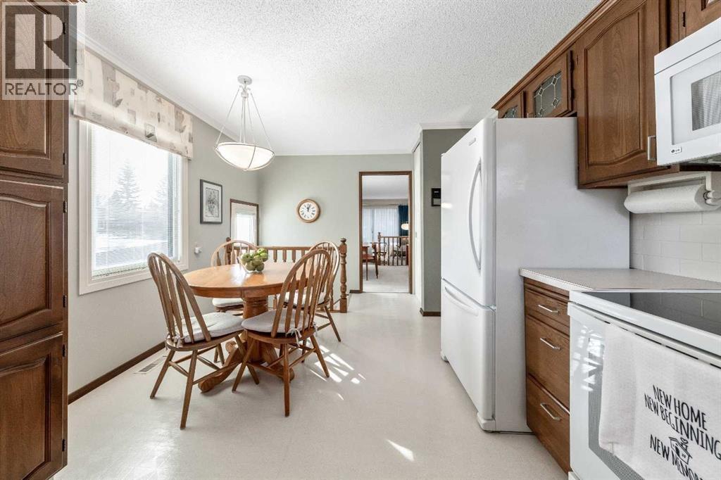 Single Family House Bungalow for Sale in  Oakmount Drive SW Oakridge Calgary 