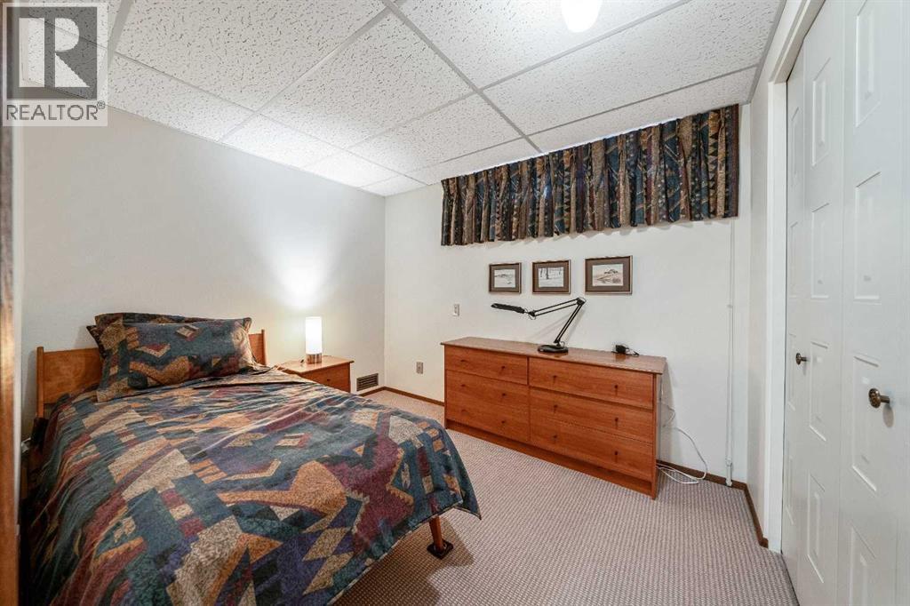 Single Family House Bungalow for Sale in  Oakmount Drive SW Oakridge Calgary 