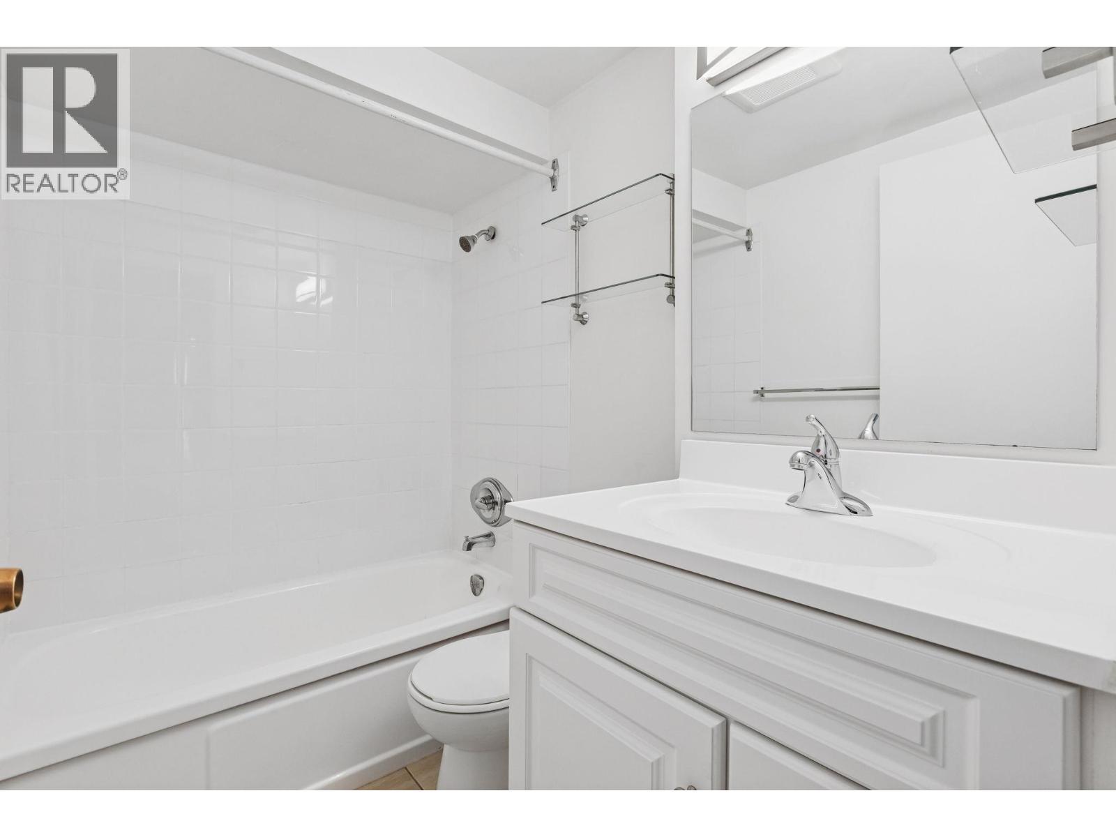 879 WESTVIEW CRESCENT, North Vancouver