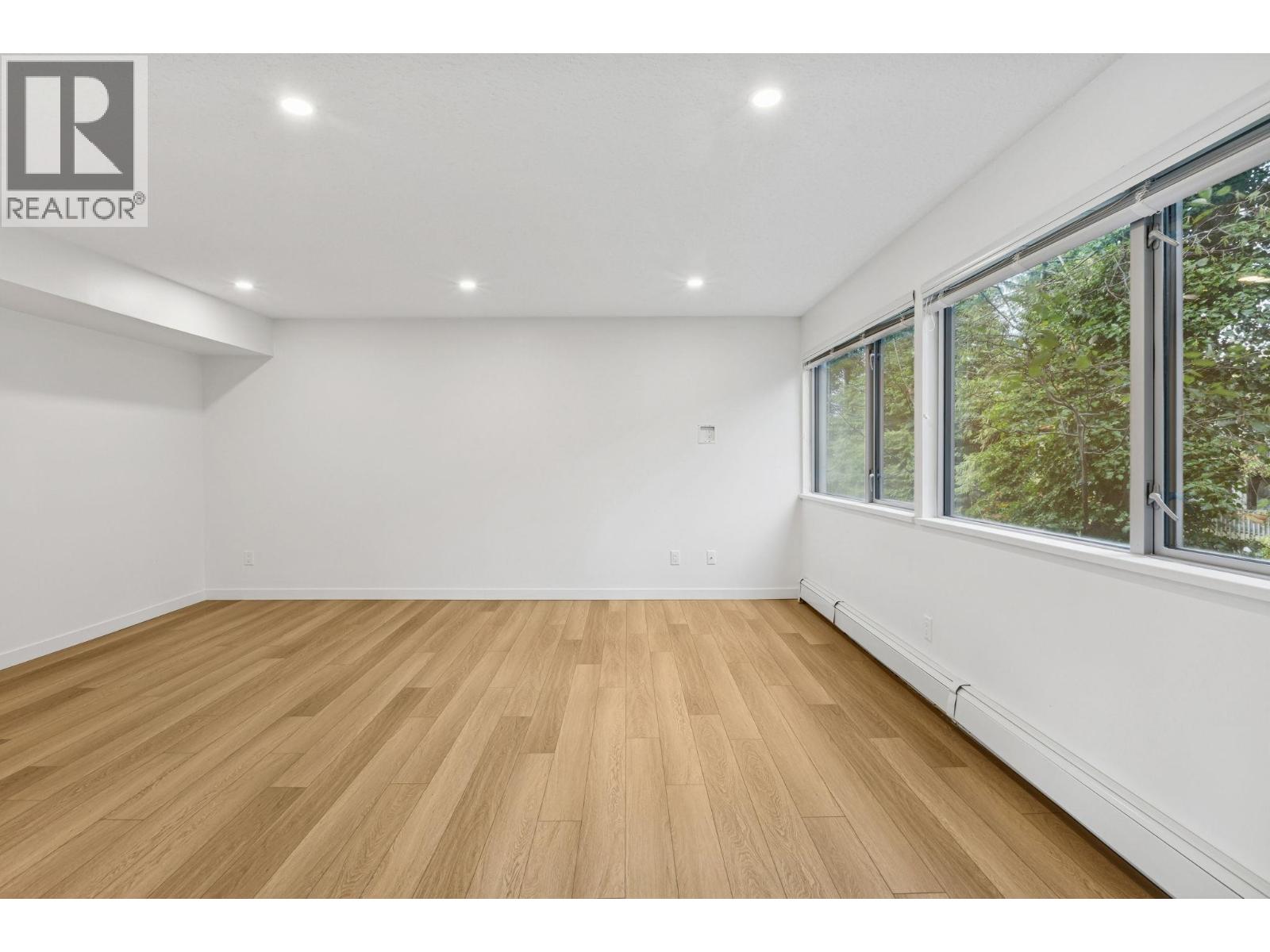 879 WESTVIEW CRESCENT, North Vancouver
