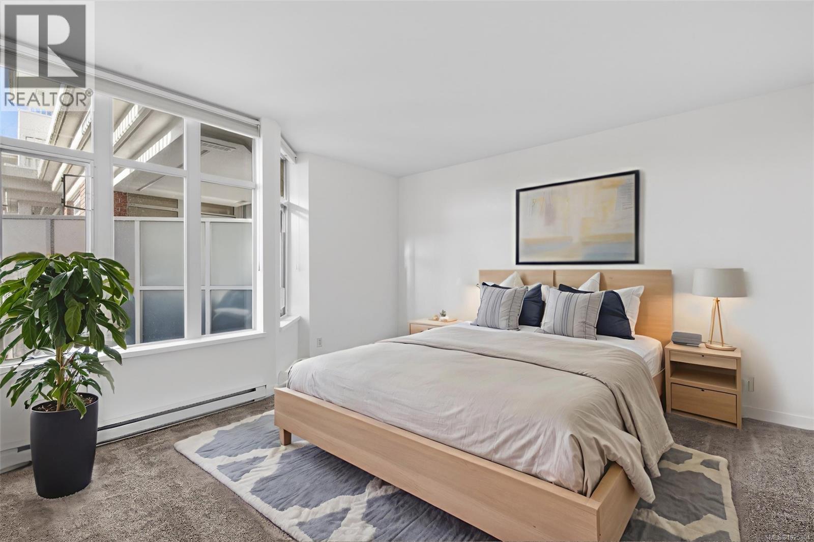 415 999 Burdett Avenue, Victoria