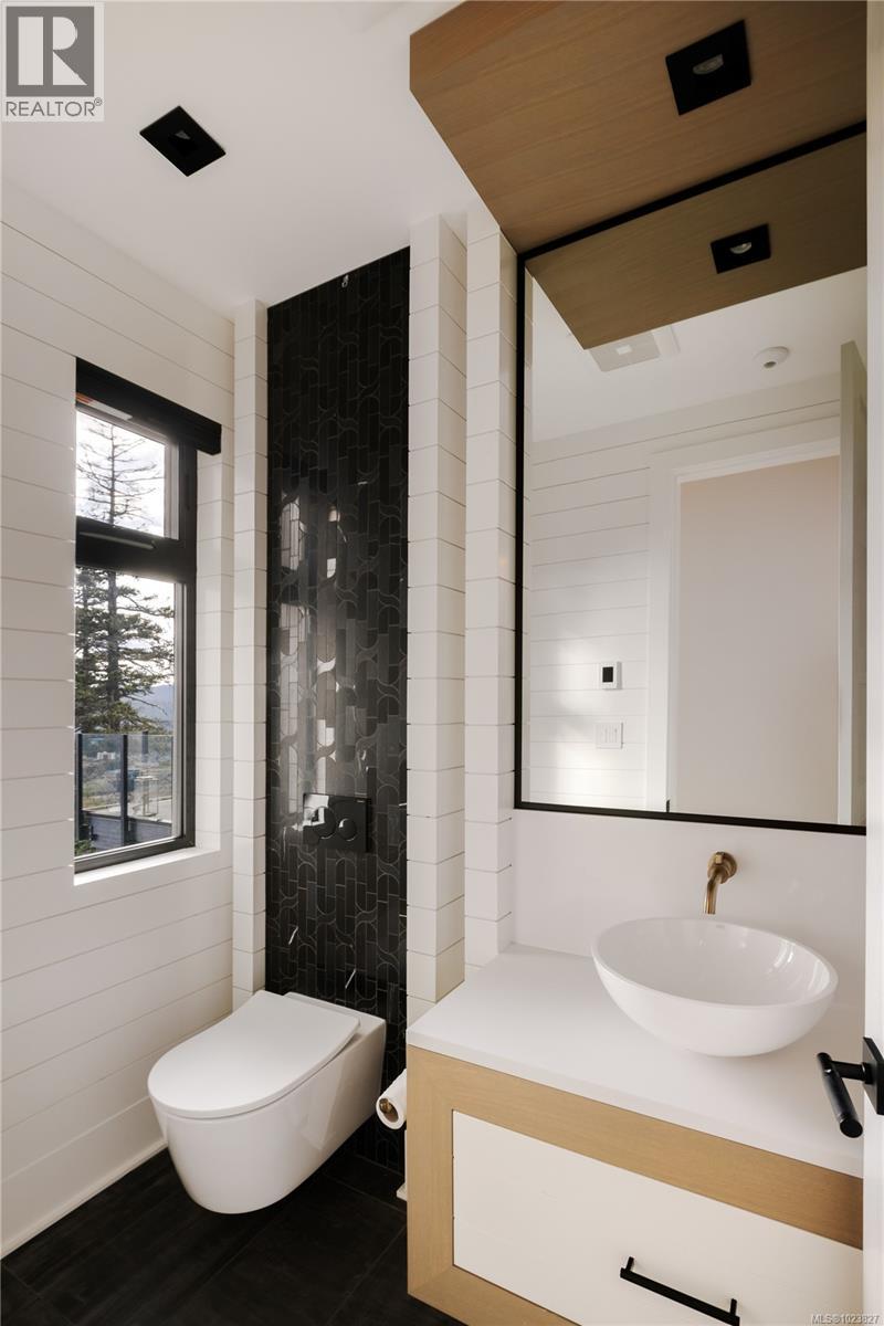  1424 Pinehurst Place, Langford