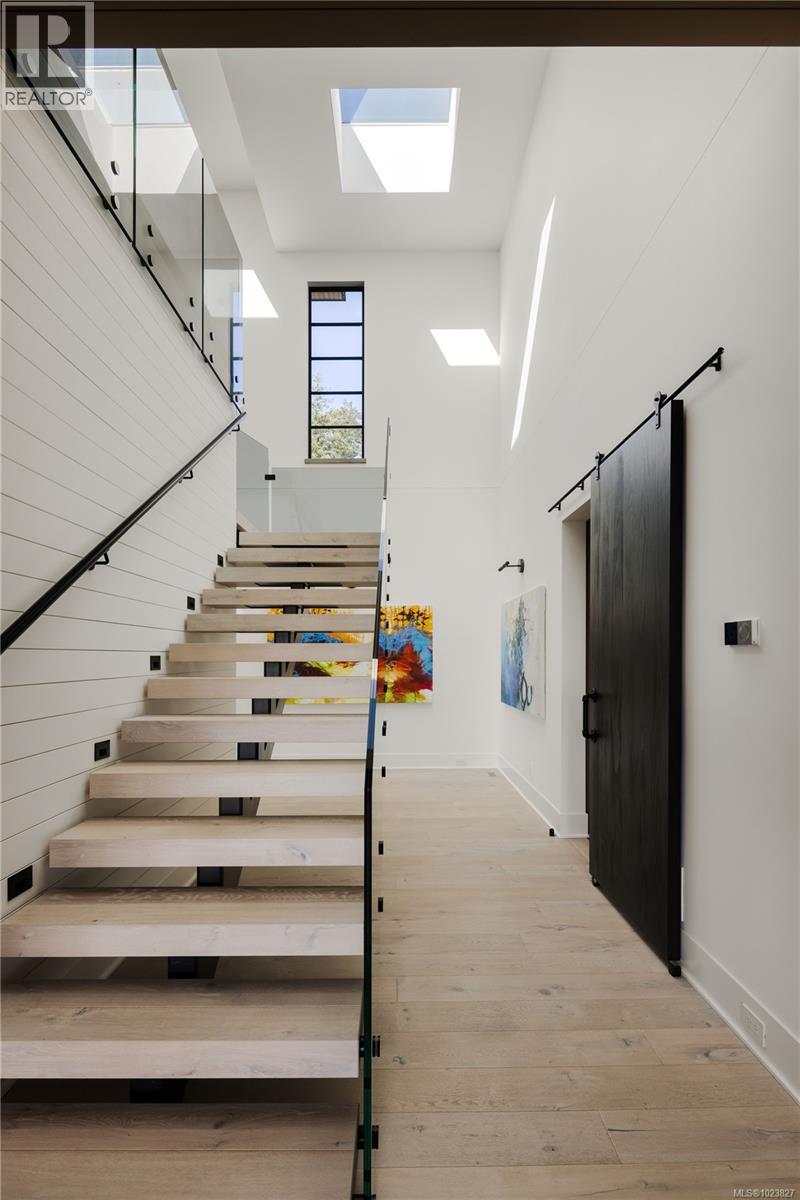  1424 Pinehurst Place, Langford