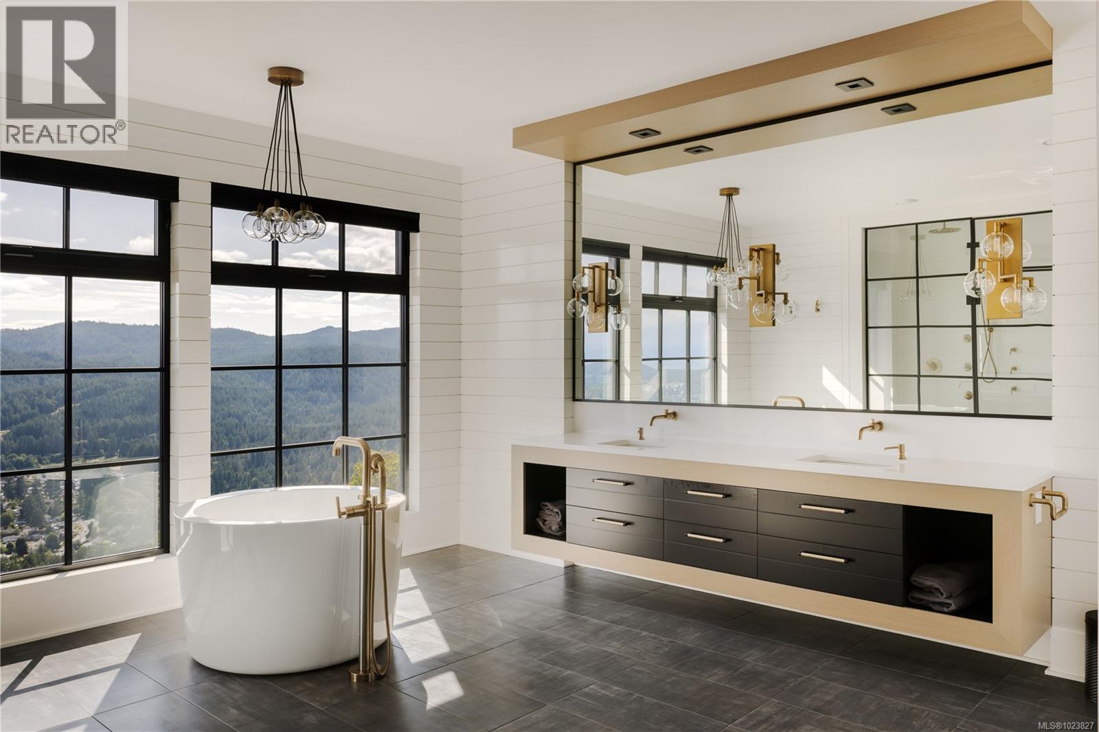  1424 Pinehurst Place, Langford