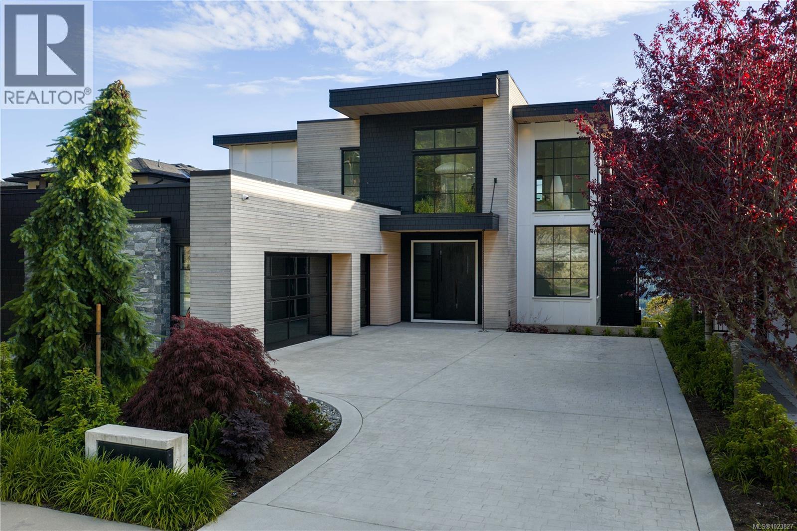  1424 Pinehurst Place, Langford