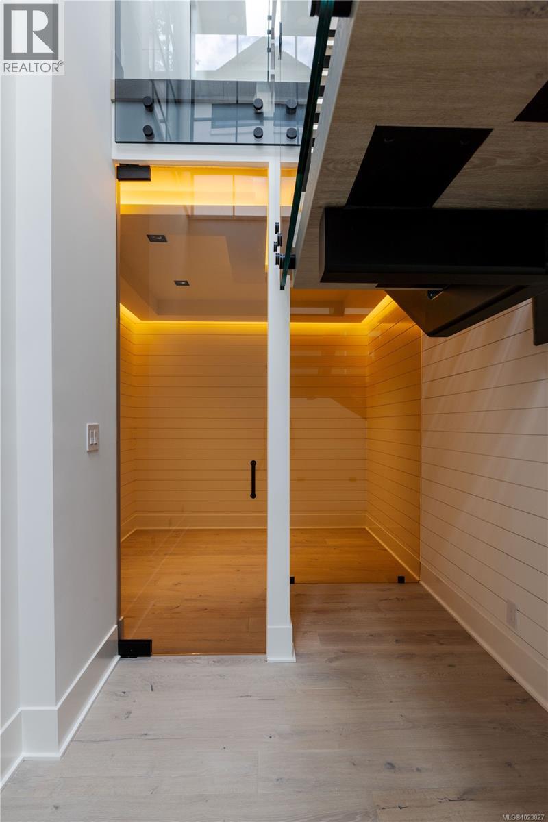  1424 Pinehurst Place, Langford