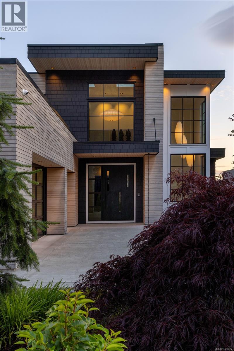  1424 Pinehurst Place, Langford