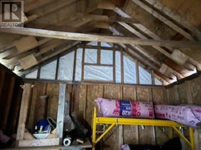 Property 33 of 35 of 75 Evanston Rd