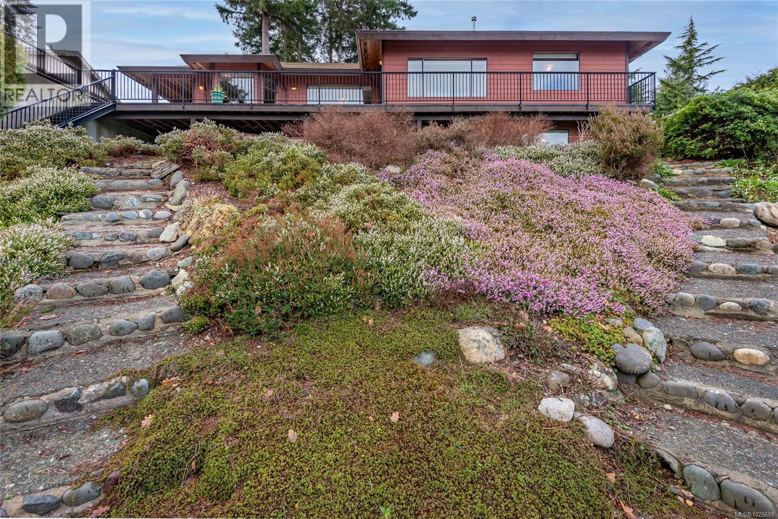 3846 Mitlenatch Dr, Campbell River